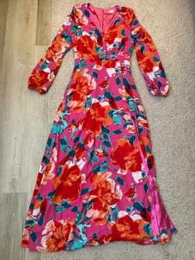 En Crème Pink Floral Satin Long Sleeve Maxi Dress